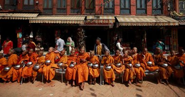 صور.. انطلاق احتفالات البوذيين فى نيبال بذكرى ميلاد بوذا