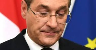 حزب الحرية النمساوى يوقف التمويلات الخارجية ويرفض استقالة وزير الداخلية