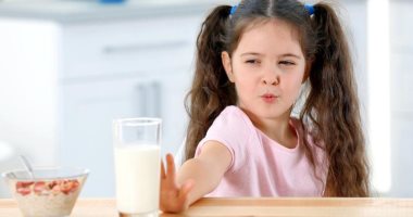 5 علامات على أن طفلك عنده نقص فى الفيتامينات