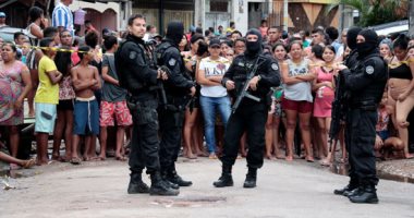مقتل 18 شخصاً على الأقلّ في عملية لشرطة ريو دي جانيرو في البرازيل