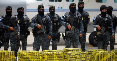 صور.. شرطة جواتيمالا تنجح فى ضبط شحنة ضخمة من الكوكايين