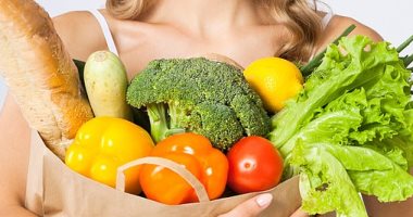 دراسة: الخضروات والفاكهة وسيلة فعالة لتحسين بكتيريا الأمعاء والتخلص من القلق