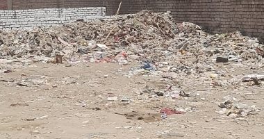 انتشار القمامة بحى مبارك بالزقازيق يهدد صحة الأهالى