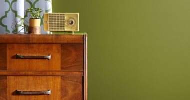 ما العلاقة بين طلاء الجدران باللون الأخضر وارتفاع درجات الحرارة؟