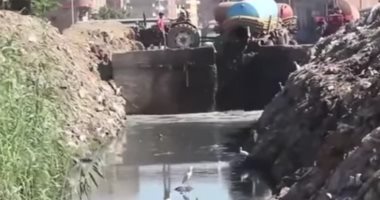 أهالى قرية طنان بالقليوبية يناشدون المسئولين بإكمال مشروع الصرف الصحى