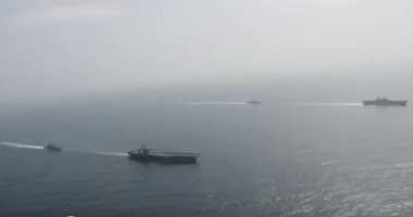 فيديو.. حاملة الطائرات الأمريكية آبراهام تنفذ عمليات مشتركة ببحر العرب
