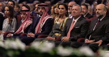 صور.. عاهل الأردن والملكة رانيا يشهدان الاحتفال الوطنى بعيد الاستقلال