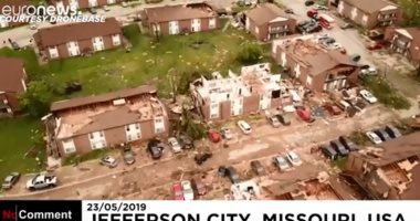 "دمر المنازل واقتلع الأشجار".. شاهد خسائر إعصار ميسوري بأمريكا
