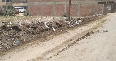 الوحدة المحلية بقرية طنان القليوبية تستجيب لشكوى مواطن بإزالة القمامة