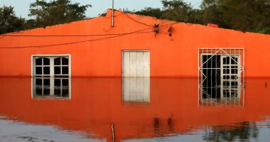 مصرع 15 شخصا جرفتهم مياه أحد الأنهار فى مقاطعة "بابوا" شرق إندونيسيا