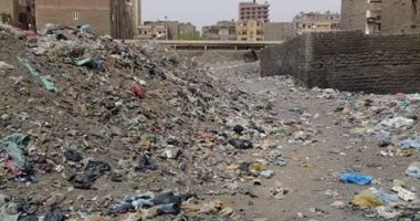 انتشار القمامة فى شوارع سوهاج يؤرق السكان والمواطنين (صور)