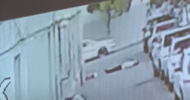 فيديو.. رجل صينى ينقذ طفلا سقط من الطابق الخامس بأعجوبه