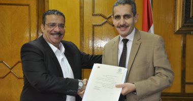 تعيين الدكتور أحمد زكى عميدًا لتجارة جامعة قناة السويس
