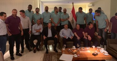 سفير مصر بأنجولا يحتفل ببعثة سموحة 