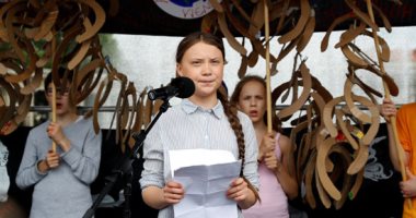 طفلة سويدية تقود احتجاجات حاشدة فى شوارع فيينا لمكافحة تغيرات المناخ