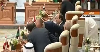 السيسى وقادة الدول العربية يشاركون فى قمة العربية الطارئة بمكة