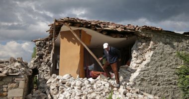 صور.. 6 زلازل فى غضون ساعتين بألبانيا تلحق أضرارا ببعض المنازل