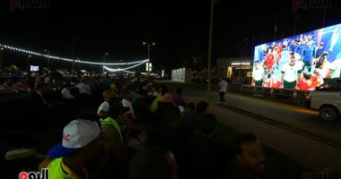 المئات بالعاصمة الادارية يشاهدون نهائى دوري أبطال أوروبا بين ليفربول ضد توتنهام