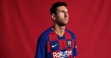 فيديو وصور.. برشلونة يكشف عن قميصه للموسم الجديد 2019-20