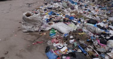 شكوى من انتشار القمامة بشارع جامعة الدول فى اتجاه منطقة بولاق