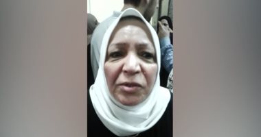 فيديو.. زحام شديد فى مكتب بريد الهرم والمتعاملون يطالبون بأمن ووسائل تهوية  
