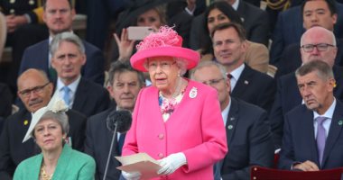 الملكة إليزابيث تحيى الذكرى 75 ليوم الإنزال البحرى بحضور ترامب وميركل وماكرون