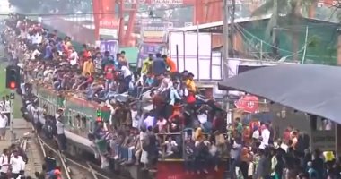 فيديو مرعب.. آلاف البنغال يحتلون القطارات خلال أيام العيد