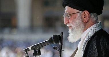 خامنئى: إيران لن تتراجع أمام العقوبات الأمريكية القاسية والإهانات 