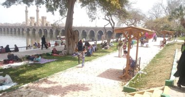 حدائق ومتنزهات القناطر الخيرية ترفع شعار "كامل العدد" ثانى أيام عيد الفطر