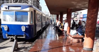 "النقل العام" بالإسكندرية: غسل محطات الترام وتكثيف الخطوط على الشواطئ