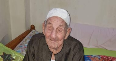 صور.. حكاية الشيخ خليفة سلطان أكبر مُعمر بالغربية بعد رحيله عن عمر 113 عامًا