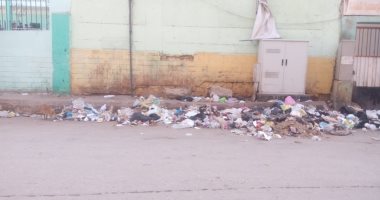 صور .. إضبط مخالفة إنتشار القمامة أمام مدرسة أبوبكر الصديق بمدينة بلبيس
