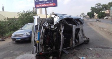 إصابة شابين فى اصطدام سيارة برصيف على طريق المنصورة - طلخا
