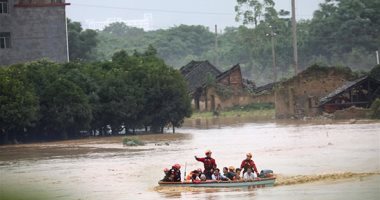 صور.. مصرع شخص وفقدان 4 آخرين بسبب الأمطار الغزيرة فى جنوب الصين