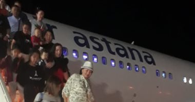 صور.. وصول أول رحلات قادمة من كازاخستان إلى مطار شرم الشيخ