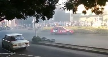 فيديو.. متسابق يدهس الجمهور بسيارته خلال سباق رالى فى المجر