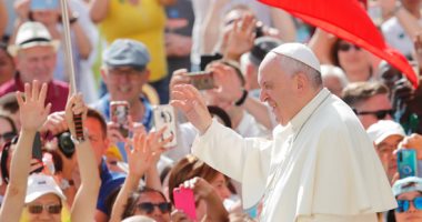 البابا فرنسيس يترأس القداس الأسبوعى فى الفاتيكان