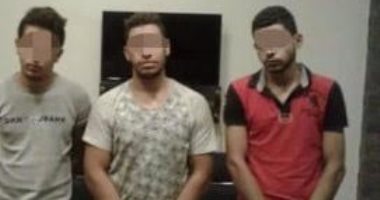 3 عاطلين متهمين بقتل شاب فى السلام يمثلون جريمتهم أمام النيابة 