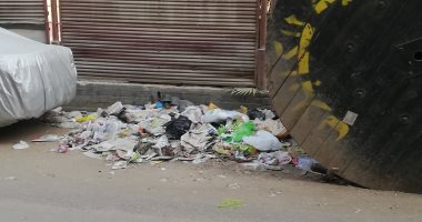 القمامة تصل الى سور نادى محافظة الغربية بطنطا 