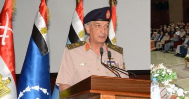 وزير الدفاع يشهد حفل تخرج دورات جديدة من كلية القادة والأركان