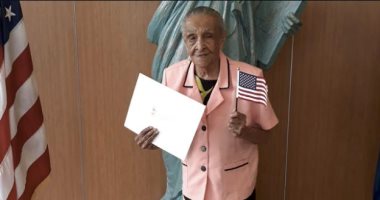 عجوز فى الـ103 سنوات من عمرها تحصل على الجنسية الأمريكية