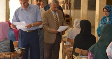 نائب رئيس جامعة الأزهر يتفقد لجان الامتحانات وكنترول كلية البنات الاسلامية بأسيوط