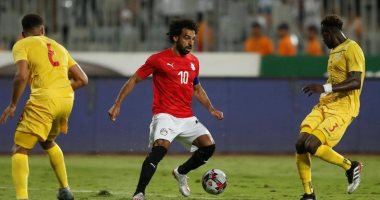 المنتخب: اللاعبون منحوا محمد صلاح شارة الكابتن احتفالا بفوزه بأبطال أوروبا
