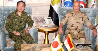 الفريق محمد فريد يلتقى رئيس هيئة الأركان المشتركة لقوات الدفاع الذاتى اليابانية