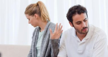 6 علامات على أن علاقتك الزوجية بحاجة لوقفة.. السكوت الطويل أبرزها