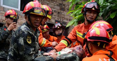 صور.. مصرع 6 أشخاص وإصابة 75 آخرين فى زلزال بقوة 6 درجات بالصين