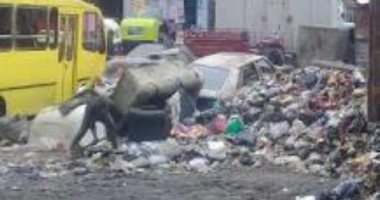 سكان شارع الحكيم بالشرابية يشكون انتشار القمامة