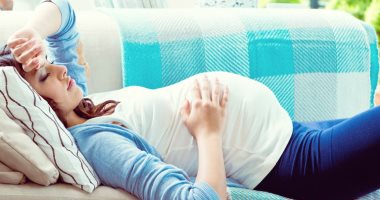 لماذا تصاب النساء الحوامل بالأرق وصعوبة النوم؟