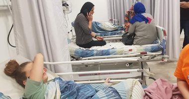 صور.. عهد التميمى تنجو من الموت بعد حادث سير برفقة والديها فى فلسطين