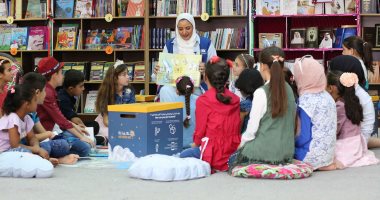 "كان ياما كان" تهدى 500 كتاب جديد لـ 3000 طفل فى المخيم الإماراتى الأردنى